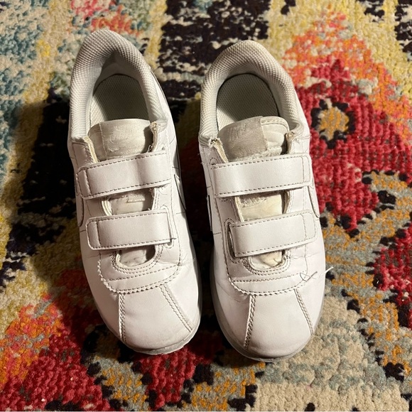 NIKE CORTEZ BASIC SL PRESCHOOL LITTLE KID TRIPLE WHITE - 1Y - Picture 2 of 5